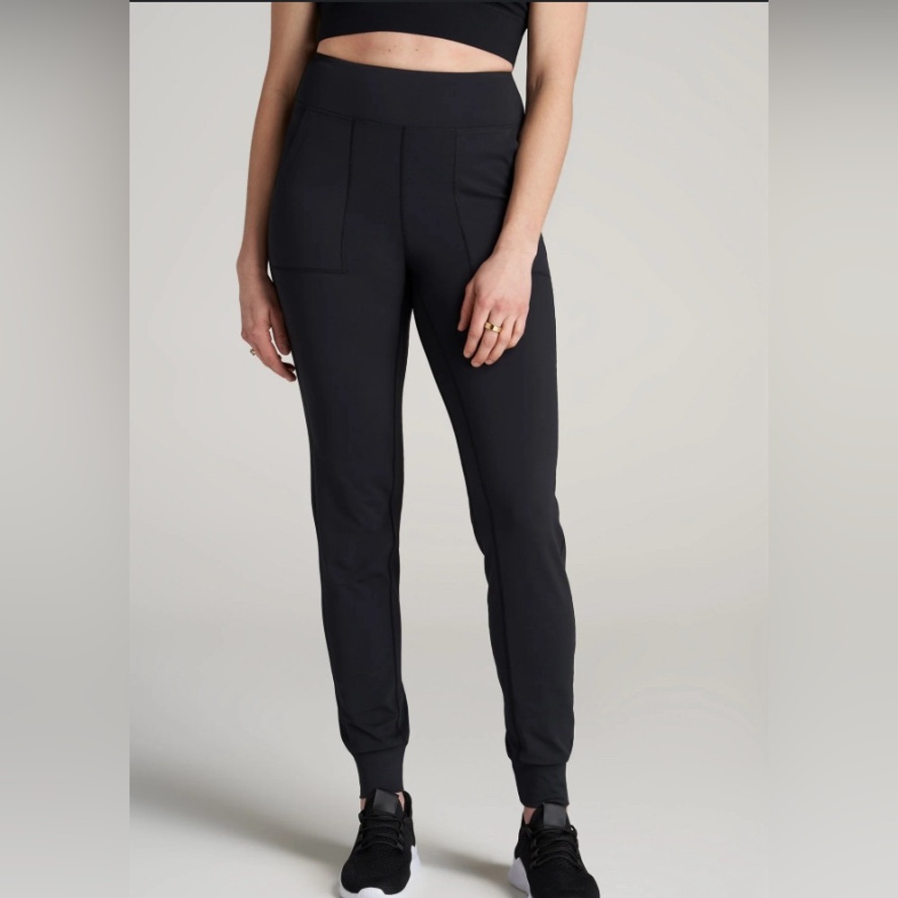 Sleek Black Joggers with Athletic Fit and Tapered Ankle